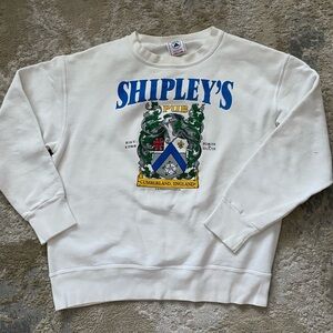 Vintage 2 sided sweatshirt “Shipley's Pub” England “Davenport’s Pub” Hong Kong M